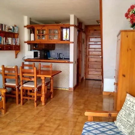 Ps3 & Amenities Apartment